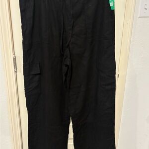 Women’s Black Cargo Pants - Classic Utility Style